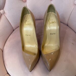 Christian Louboutin Corneille Patent leather Nude 36 NEW